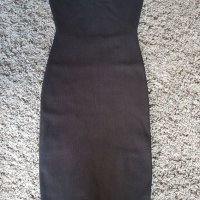 Малка черна рокля, снимка 1 - Рокли - 26730405