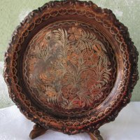 стара чиния от метал - мед с орнаменти , снимка 1 - Други ценни предмети - 33071803