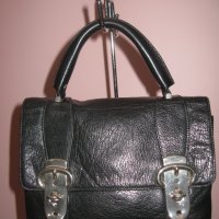 Дамска чанта естествена кожа, снимка 1 - Чанти - 37273921