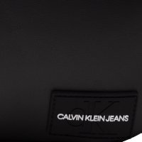 Calvin Klein Оригинална чантичка за кръста / през рамо, снимка 7 - Чанти - 40544822