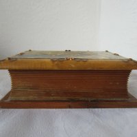 Стара дървена кутия с форма на книга, снимка 9 - Други ценни предмети - 32363528
