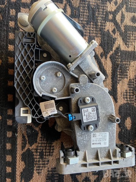 Механизъм ел. Багажник w204 c class w212 e class и други A2128203642 A2049050033 A2129004203, снимка 1