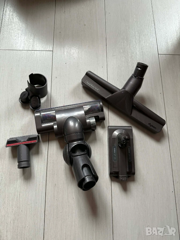 Dyson -приставки и батерия, снимка 1