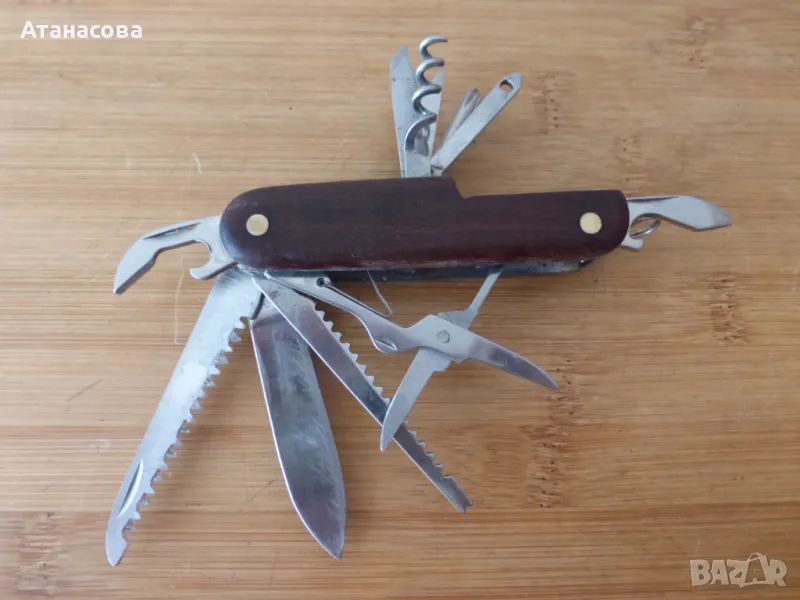 Джобно ножче 11 инструмента с дървена дръжка, снимка 1