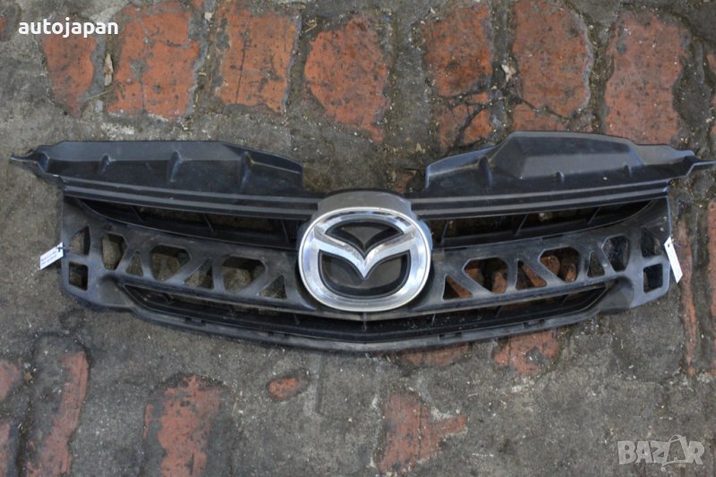 Предна решетка с емблема Мазда 5 2.0 146кс 05г Mazda 5 2.0 146hp 2005, снимка 1