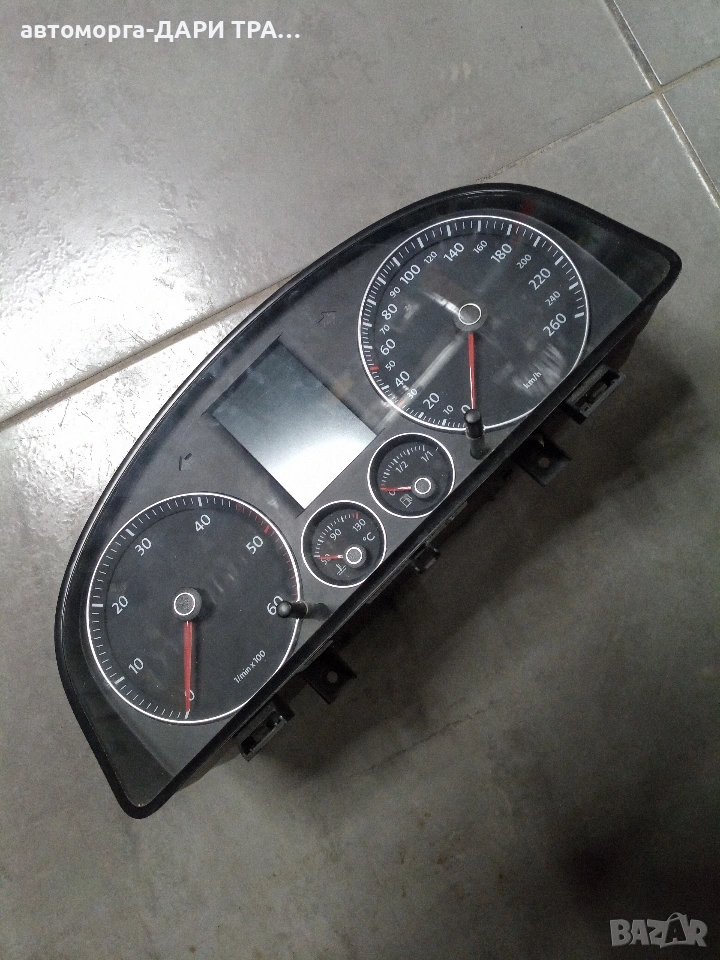 Уредно табло ( километраж) за Фолксваген Тоуран, Дизел, снимка 1
