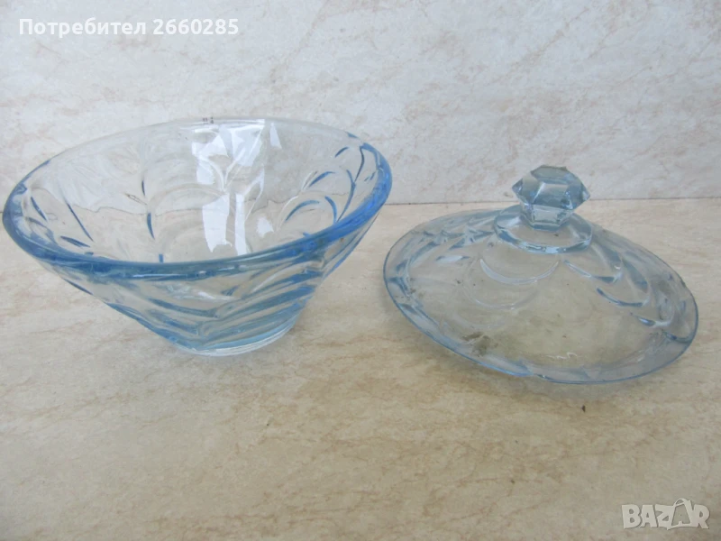 СТЪКЛЕНА ЗАХАРНИЦА С КАПАК - ОТ СОЦА, снимка 1