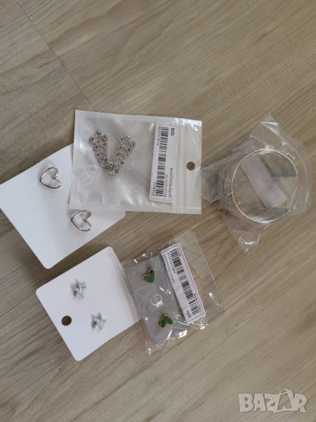 Нови! Гривна + 4 чифта обеци, снимка 1