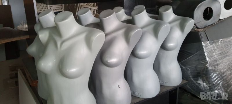 Манекени, снимка 1