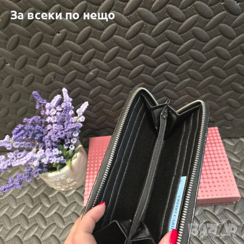 Guess Дамско Черно Портмоне Код VL-176, снимка 2 - Портфейли, портмонета - 52917550