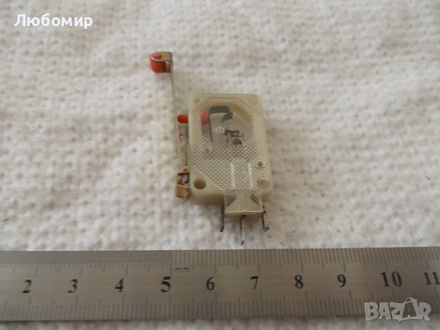Малък шалтер 220v 4A DDR, снимка 7 - Друга електроника - 43535418