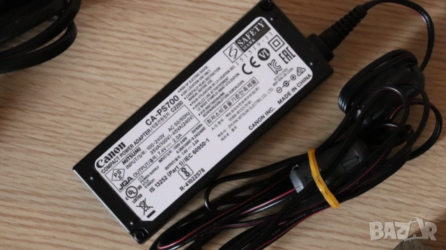 Canon CA-PS700 Адаптер за постоянно захранване + дъми батерия E10 E12, снимка 3 - Чанти, стативи, аксесоари - 52387317