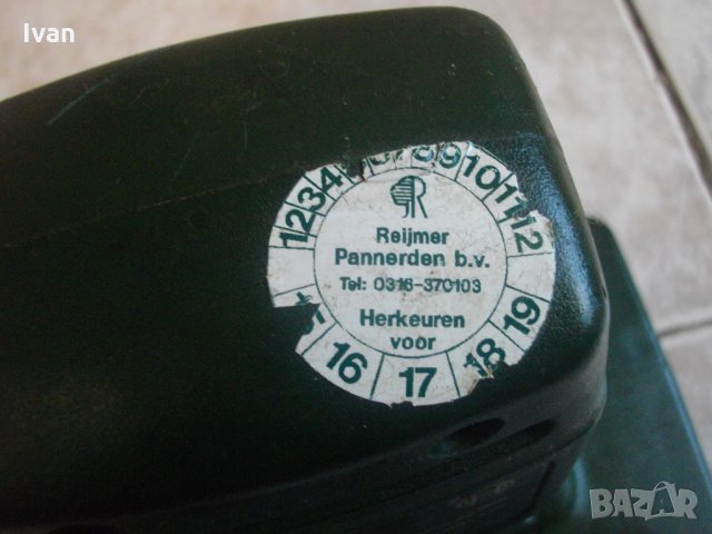 ЗА РЕМОНТ-ЗА ЧАСТИ-Bosch PSS230-Швейцарски Виброшлайф-Бош-Правоъгълен-150 Вата-93х230мм, снимка 9 - Други инструменти - 33162145