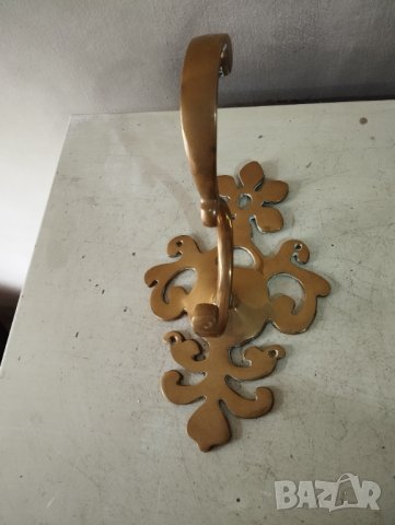 месингова закачалка за стена