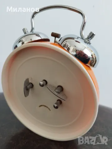 Стар механичен будилник, настолен часовник, снимка 5 - Антикварни и старинни предмети - 49347251