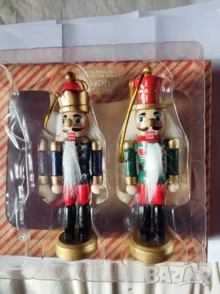 Лешникотрошачката - сувенир от дърво Украшение за елха Стои и в изправено положение Лешникотрошачка, снимка 3 - Декорация за дома - 52360688