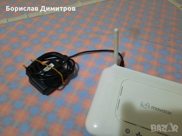 Продавам нов рутер Movistar Wifi, снимка 3 - Рутери - 35446556