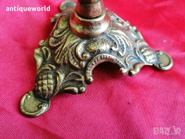 Стар Бронзов БАРОКОВ Свещник Момченце, снимка 3 - Антикварни и старинни предмети - 32466659