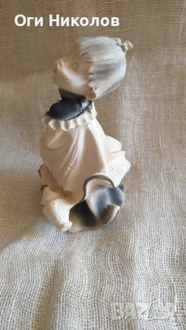  Изящна фигурка на дете, снимка 2 - Антикварни и старинни предмети - 50674282