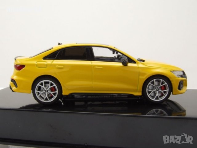 Audi RS3 2022 - мащаб 1:43 на IXO моделът е нов в PVC дисплей-кейс, снимка 5 - Колекции - 43516013