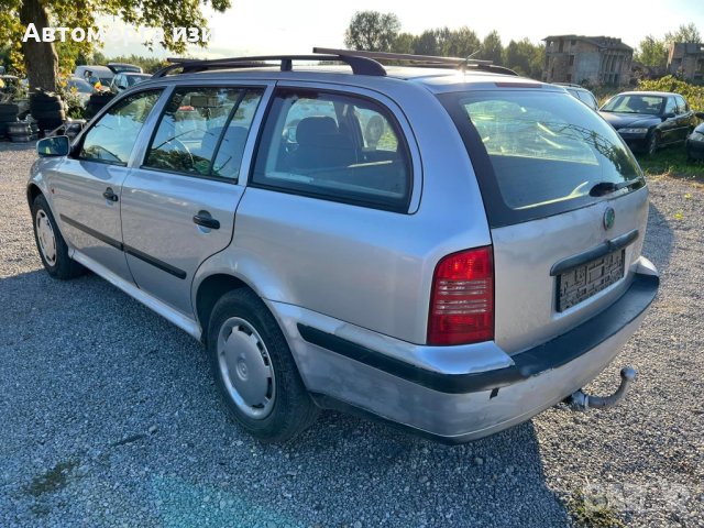 Шкода Октавия 1.6 бензин 2000 г. само на части , снимка 5 - Части - 43454391