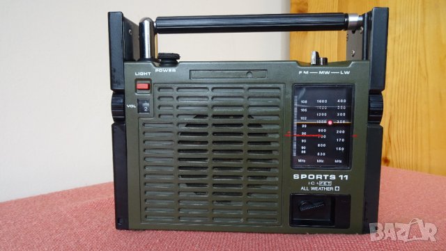 Vintage Sony ICF-111L   AM/FM Radio, 1970's  Japan, снимка 8 - Радиокасетофони, транзистори - 33036844