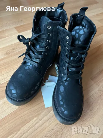 Нови боти за момиче размер 37