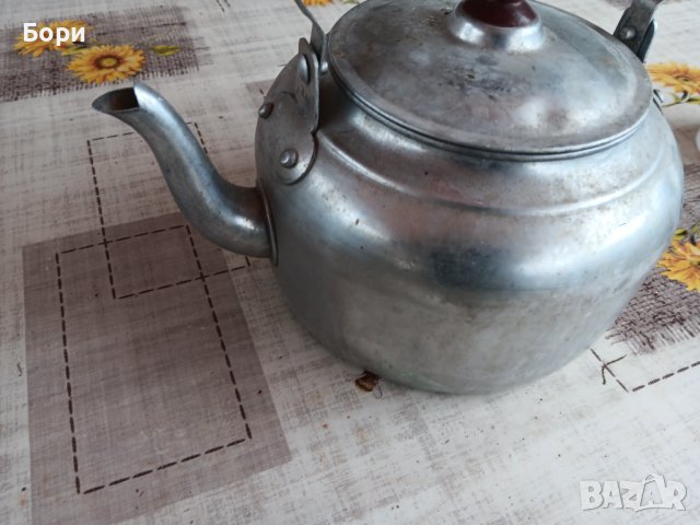 Стар алуминиев чайник, снимка 2 - Аксесоари за кухня - 43398896