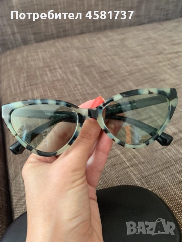 Слънчеви очила Emporio Armani( cat eye), снимка 11 - Слънчеви и диоптрични очила - 51879744