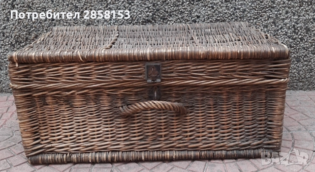 Стар ръчно плетен куфар