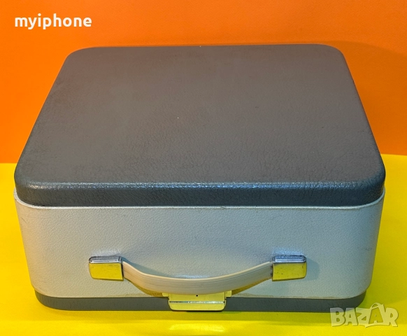 Пишеща Машина Олимпия Olympia3 Цвята Кирилица нова лента топ състояние, снимка 9 - Антикварни и старинни предмети - 52642125