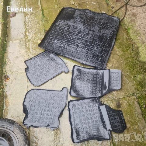 гумени стелки VW Touran 2006г