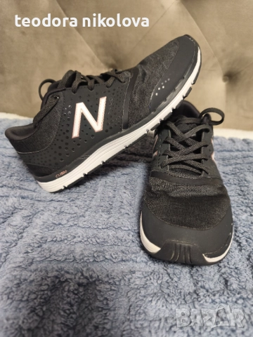 Оригинални маратонки new balance 577