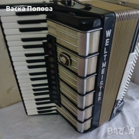 Акордеон  Weltmeister Amigo 120 баса., снимка 3 - Акордеони - 53294516