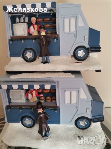 коледна каравана с музика и мигащи светлини лампички Magic Village, снимка 3 - Декорация за дома - 40195508