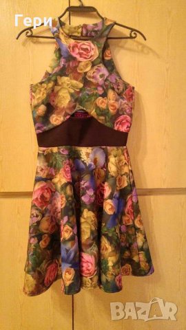 Прекрасна рокля на цветя