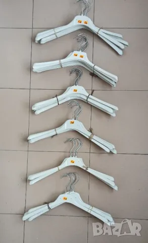 Пластмасови закачалки за дрехи., снимка 2 - Други стоки за дома - 49303108