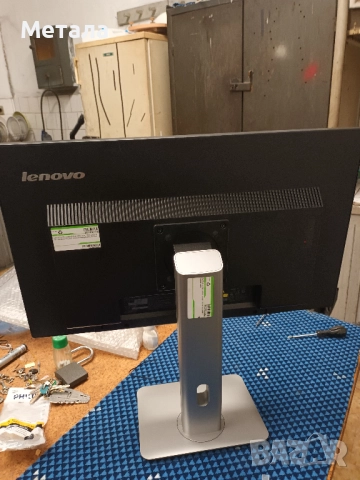 Продавам монитор LENOVO T2424PA, снимка 3 - Монитори - 52791302