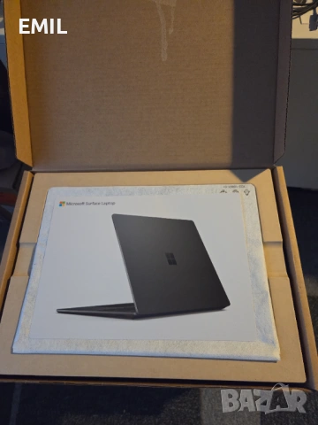 Продавам лаптоп Microsoft 