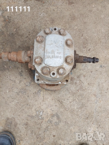  Хидравлична помпа голяма 