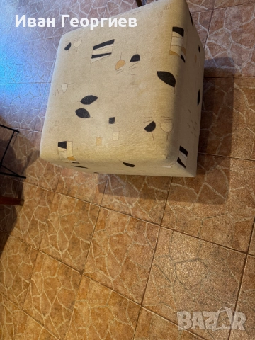 Диван тройка  200см  и две табуретки , снимка 14 - Дивани и мека мебел - 51411665