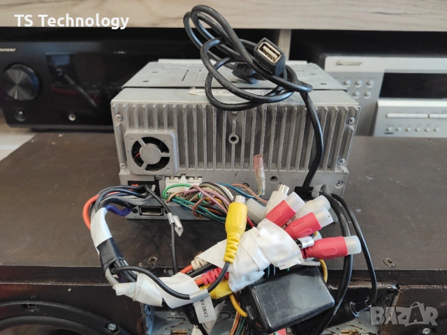 Висок клас Мултимедия Clarion VX402E Bluetooth / USB / AuX / CD / MP3, снимка 8 - Аксесоари и консумативи - 53045430