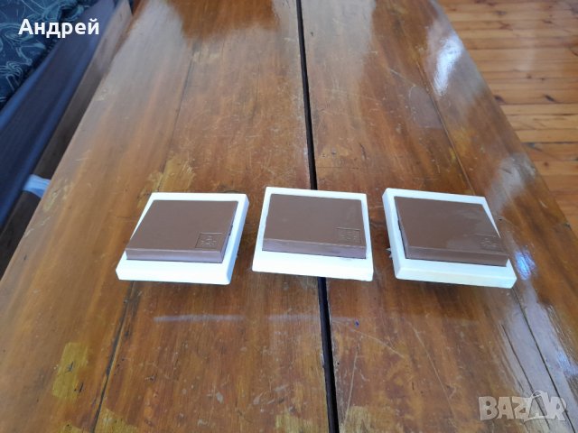 Стар електрически ключ за стълбищно осветление