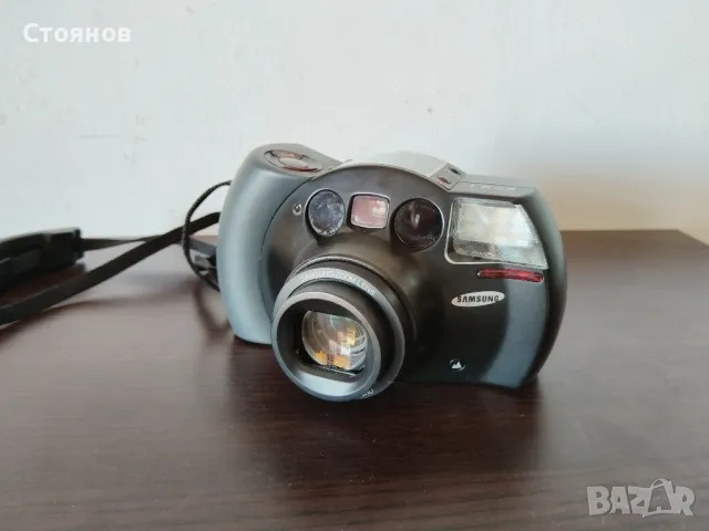 SAMSUNG ECX 1 Революционен дизайн от F.A. Porsche, снимка 18 - Фотоапарати - 47643293