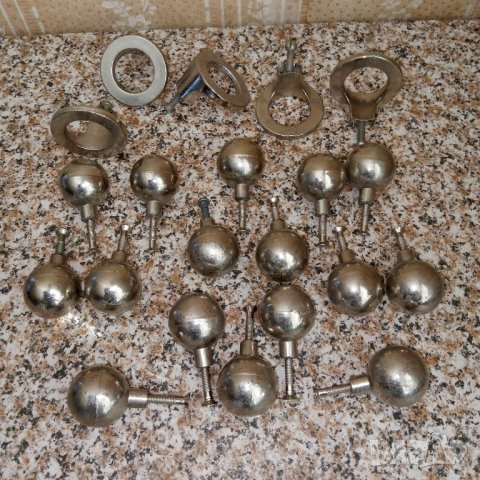 Дръжки метални за мебели