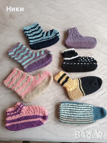 Коледни чорапки ръчно изплетени, снимка 2 - Дамски чорапи - 42957293