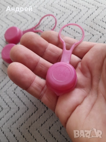 Стари пластмасови капачки,тапи, снимка 2 - Колекции - 52977710