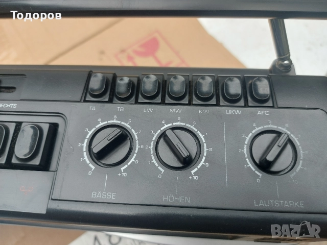 Universum Senator CTR2387 Vintage Stereo Boombox , снимка 13 - Радиокасетофони, транзистори - 51836380