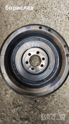 Маховик и съединител за Фолксваген 1.9 тди, снимка 2 - Части - 51477635