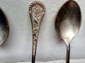 5 СТАРИННИ ДЕБЕЛО ПОСРЕБРЕНИ с Маркировка МК1-А БРОНЗОВИ ЛЪЖИЧКИ с Красива Флорална Орнаментика, снимка 3